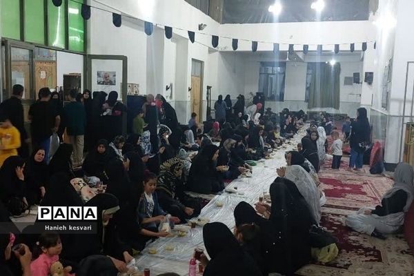 مراسم احیای شب بیست و سوم ماه رمضان در آستان مقدس امامزادگان طاهر و مطهر شهرستان ورامین