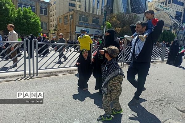 راهپیمایی بزرگ مردم مشهد در آخرین جمعه ماه مبارک رمضان