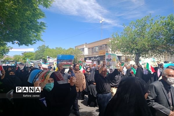 حضور باشکوه مردم و مسئولان سازمان دانش‌آموزی استان فارس در راهپیمایی روز قدس