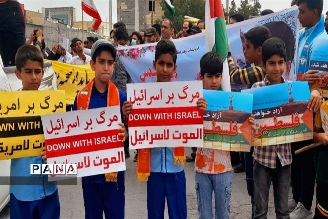 حضور پر شور فرهنگیان و دانشآموزان در راهپیمایی روز قدس