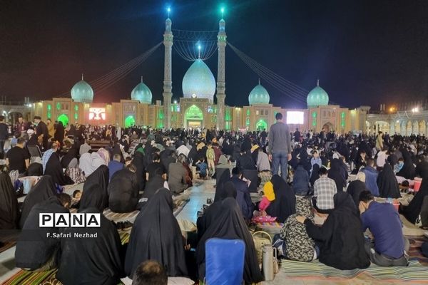 مراسم احیای شب بیست و سوم ماه رمضان در قم