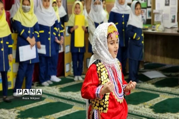 نمایشگاه طرح جابربن‌حیان در مدارس ناحیه یک بهارستان