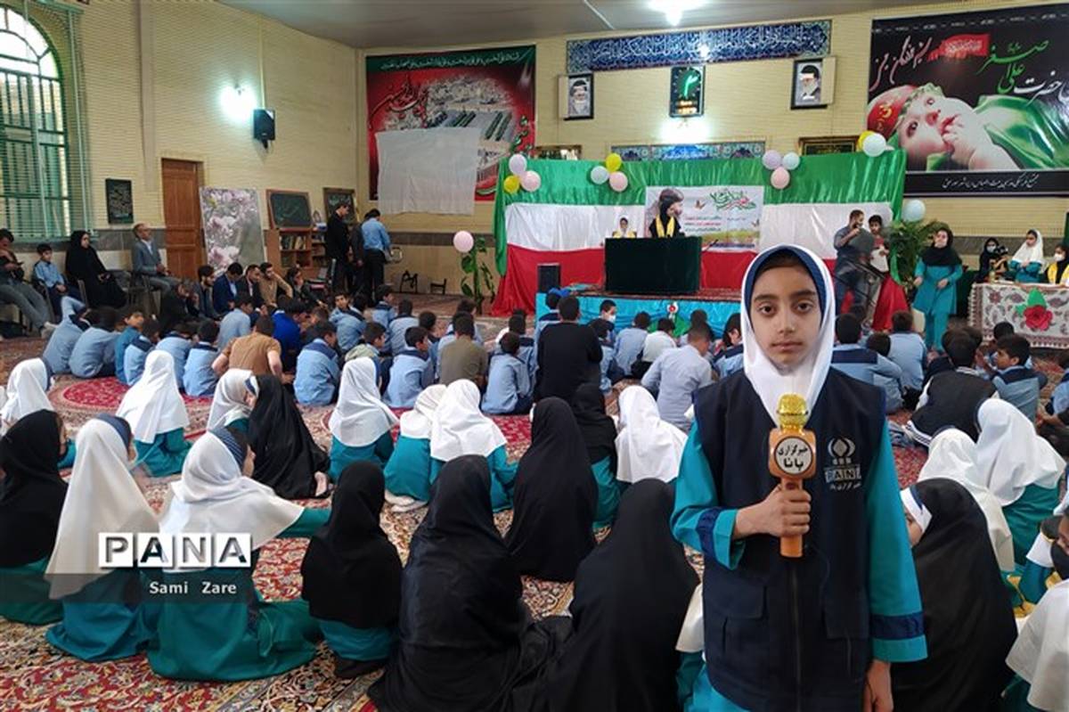 بزرگداشت هفته  هنر انقلاب اسلامی در مدارس شهر سورمق