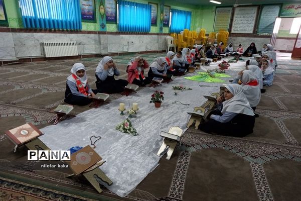 تجلیل و تقدیر از روزه اولی‌ها در دبستان دخترانه مهر قائمشهر