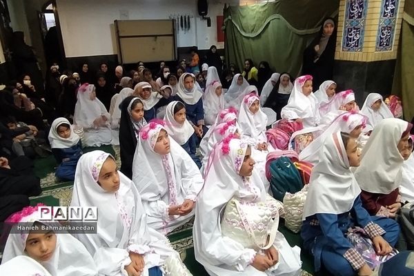 حضور دانش‌آموزان ناحیه ۳ شیراز  در مسجد امام حسین (ع) شهرک مهدی آباد