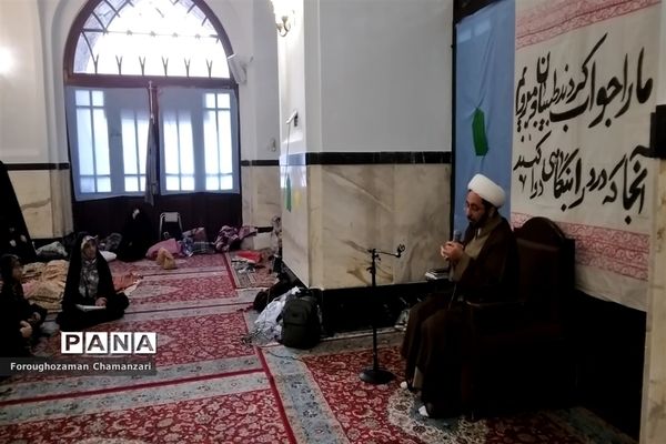 مراسم اعتکاف اتحادیه دانش آموزی انجمن اسلامی در جوار حرم مطهر رضوی