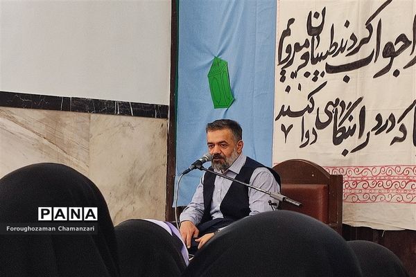 مراسم اعتکاف اتحادیه دانش آموزی انجمن اسلامی در جوار حرم مطهر رضوی