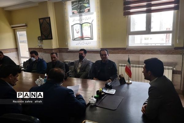 برگزاری جلسه هیات اندیشه‌ورز بسیج فرهنگیان در مدارس رودهن