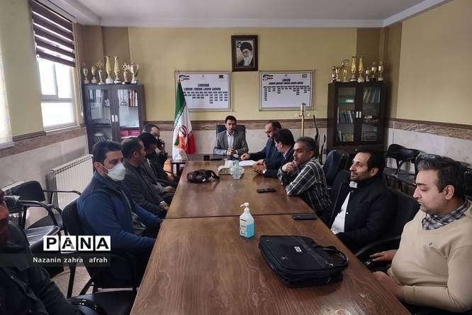 برگزاری جلسه هیات اندیشهورز بسیج فرهنگیان در مدارس رودهن