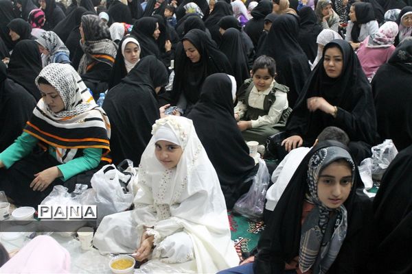 طرح اکرام ایتام در ورزشگاه ثامن الائمه ناحیه ۵ مشهد مقدس