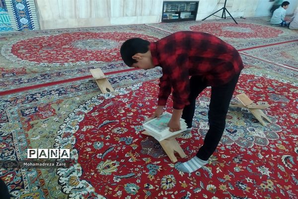 محفل انس با قرآن در امامزاده سید حمزه(ع) کاشمر