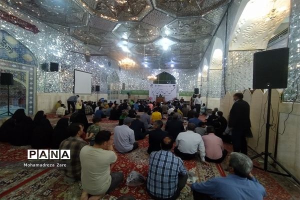 محفل انس با قرآن در امامزاده سید حمزه(ع) کاشمر