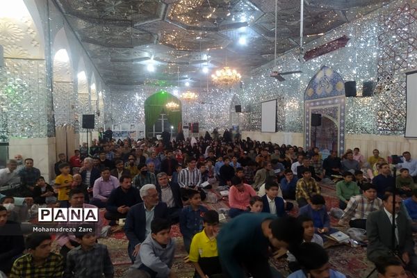 محفل انس با قرآن در امامزاده سید حمزه(ع) کاشمر