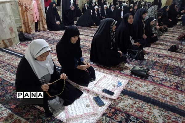 محفل انس با قرآن کریم در امامزاده حضرتین شهرستان قدس