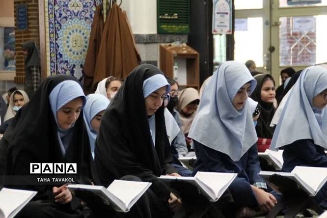 برگزاری محفل انس با قرآن کریم در مسجد الغدیر شهرستان پردیس