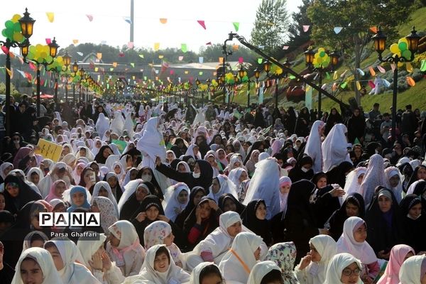 اجتماع بزرگ روزه اولی‌ها در باغ کتاب تهران