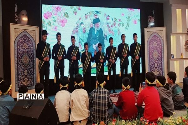 جشن بزرگ دانش‌آموزان روزه اولی در امامزاده طاهر(ع) کرج