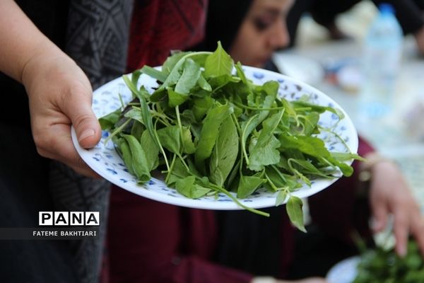 مراسم افطاری در دبیرستان حضرت زینب(س) ناحیه یک شهرری