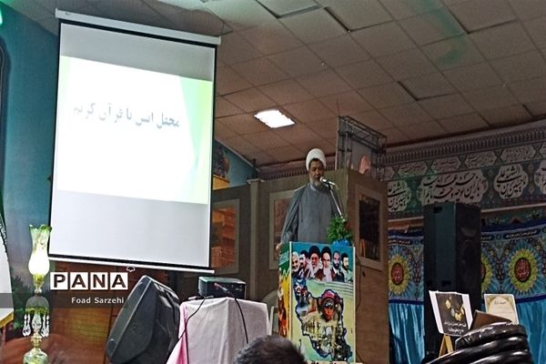 برگزاری محفل انس با قرآن کریم در شهرستان تربت جام