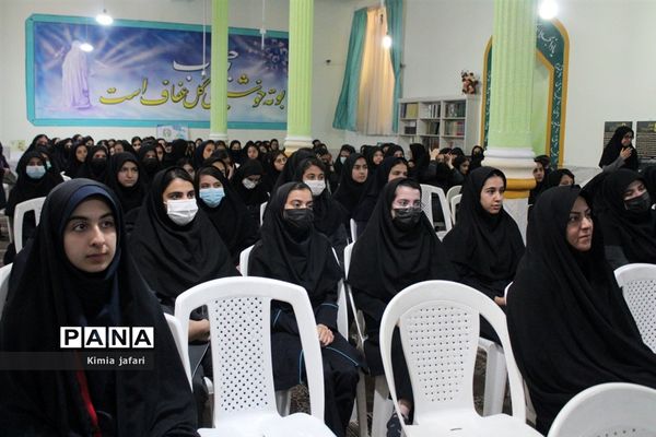 برگزاری یادواره شهدای (نسل آلاله‌ها) در دبیرستان شاهد مطهره