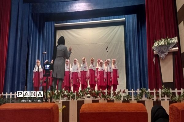 برگزاری مسابقات سرود، تئاتر و عروسک‌گردانی جشنواره فرهنگی و هنری در منطقه ۱۴