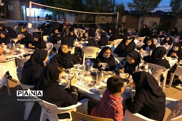 محفل جزء‌خوانی قرآن‌کریم درآموزشگاه فرزانگان نوبت اول اسلامشهر