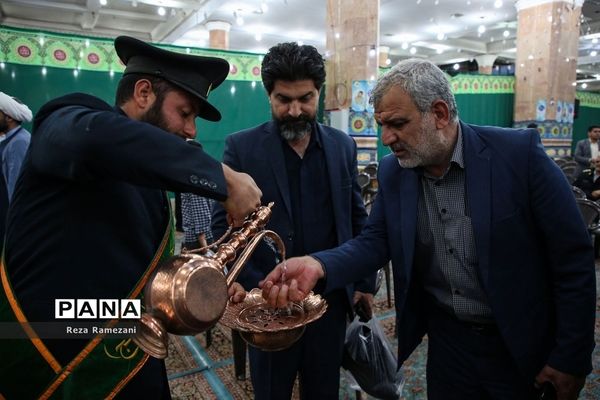 آیین تجلیل از خادمان کشوری جشن‌های نیمه شعبان در مسجد جمکران