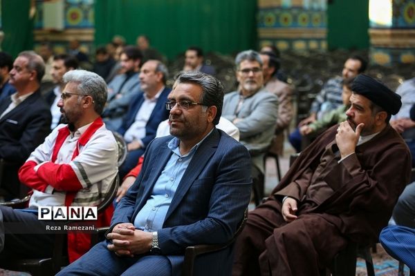 آیین تجلیل از خادمان کشوری جشن‌های نیمه شعبان در مسجد جمکران