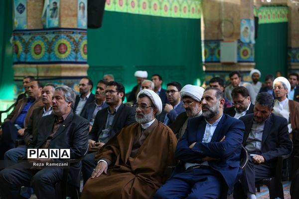 آیین تجلیل از خادمان کشوری جشن‌های نیمه شعبان در مسجد جمکران