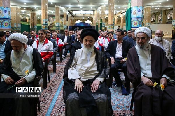 آیین تجلیل از خادمان کشوری جشن‌های نیمه شعبان در مسجد جمکران