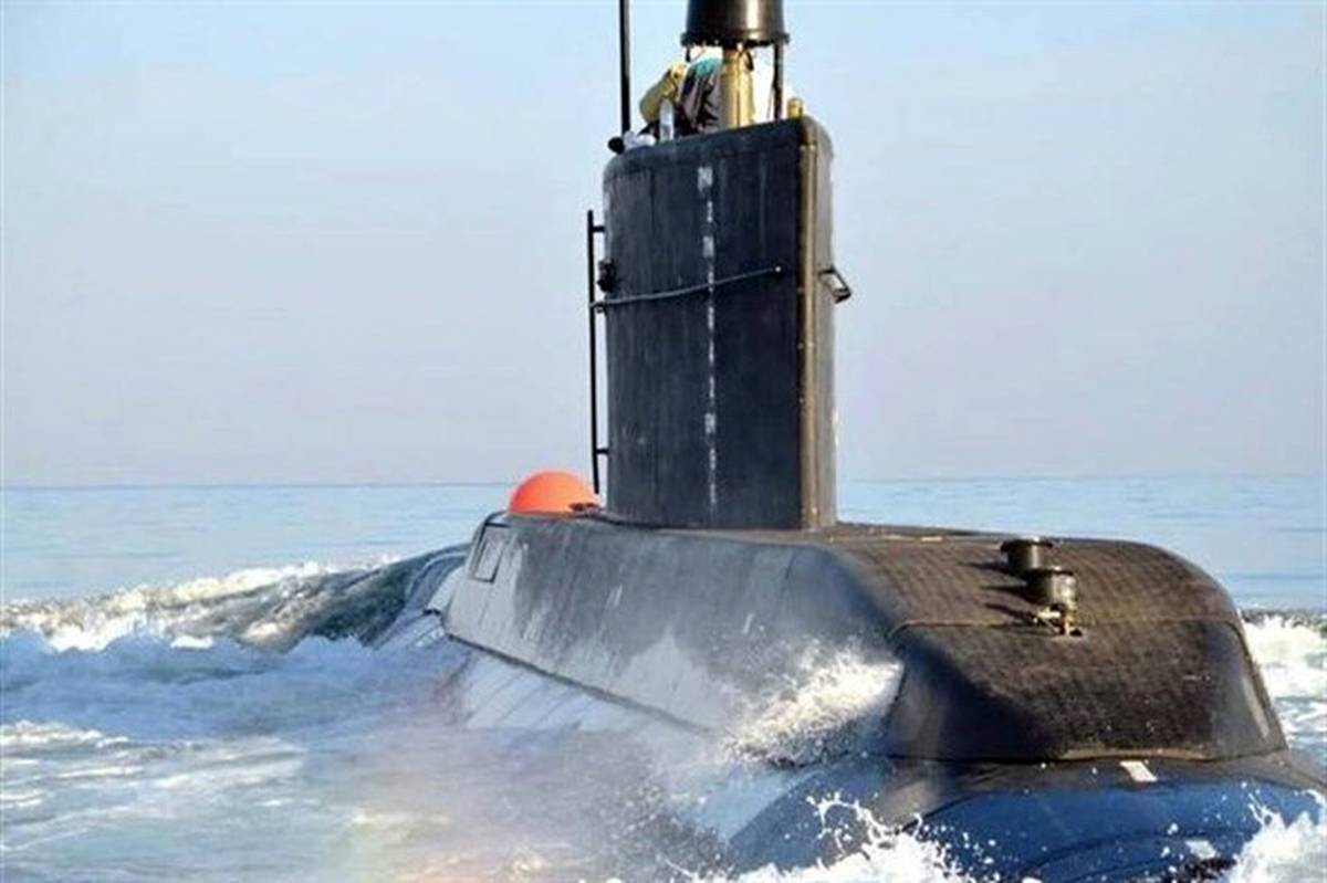 نیروی دریایی ارتش به زیردریایی هسته‌ای آمریکا در تنگه هرمز هشدار داد