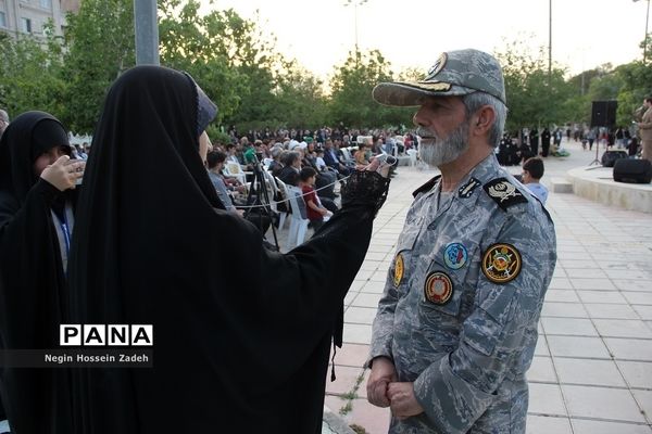 سی‌وهفتمین گردهمایی «با این ستاره‌ها» در اسلامشهر