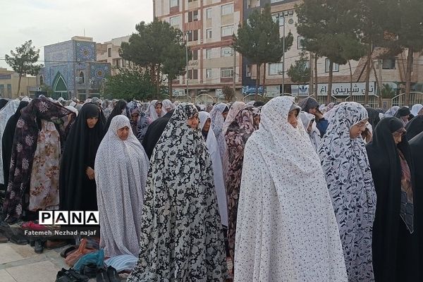 برگزاری نماز عید فطر در شهرستان قرچک