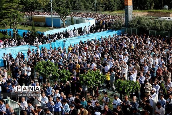 نماز عید سعید فطر در مصلی تهران