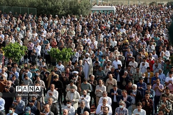 نماز عید سعید فطر در مصلی تهران