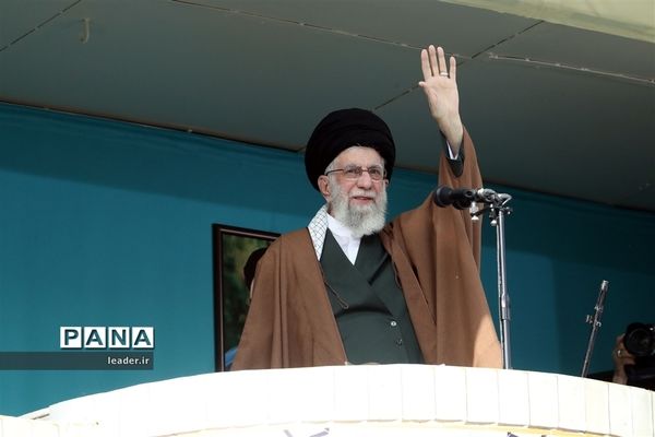 نماز عید سعید فطر به امامت رهبر انقلاب اسلامی در مصلای تهران