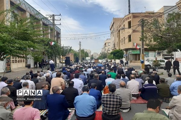 برگزاری مراسم نماز عید فطر در مسجد نبی