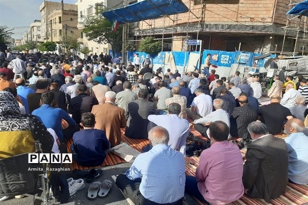 برگزاری مراسم نماز عید فطر در مسجد نبی