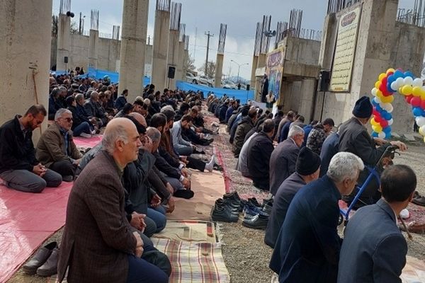 نماز عید فطر در شهرستان فریدونشهر اصفهان