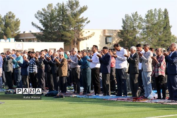 برگزاری نماز عید سعید فطر در شهرستان خرامه