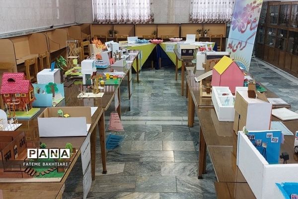 نمایشگاه هفته مشاغل در دبیرستان حضرت زینب(س) ناحیه یک شهرری