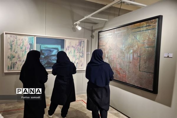 بازدید دانش‌آموزان دبیرستان فرهنگ ۱۳ از باغ موزه نگارستان