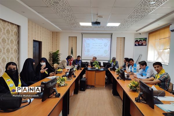نشست و هم‌اندیشی خبرنگاران پانا و اعضای هیات رئیسه مجلس دانش‌آموزی