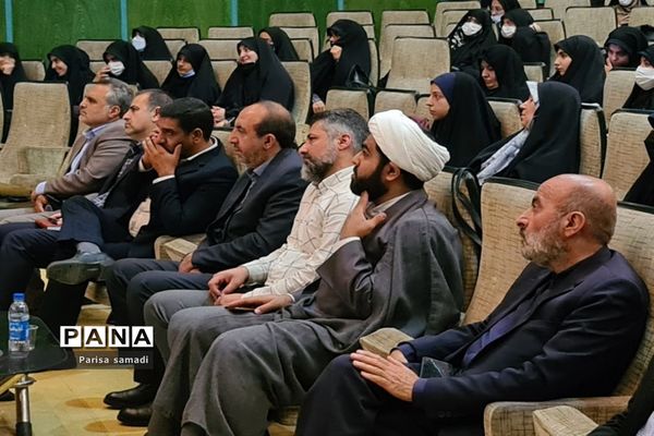 آیین اختتامیه یازدهمین دوره نمایشگاه‌های دانش آموزی مدرسه انقلاب شهر تهران
