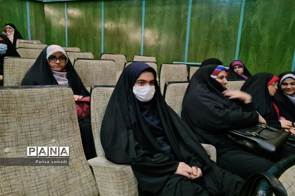 آیین اختتامیه یازدهمین دوره نمایشگاه‌های دانش آموزی مدرسه انقلاب شهر تهران