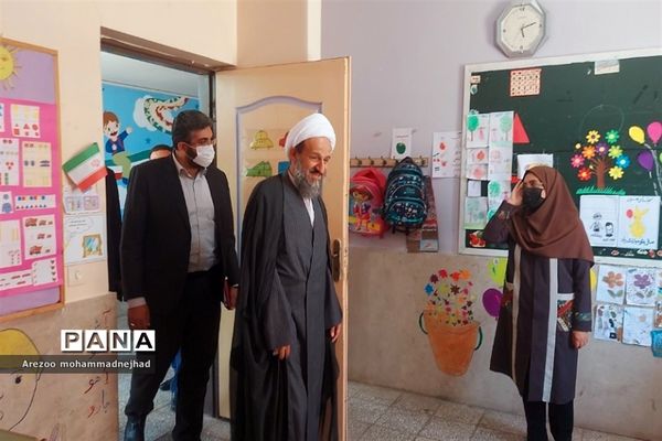بازدید شورای آموزش و پرورش شهرستان قرچک از مدرسه استثنایی زنده یاد منصوری