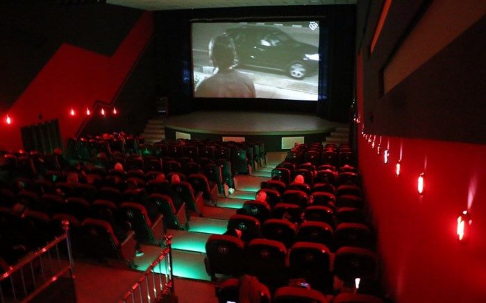 فروش ۱۰۴ میلیارد تومانی سینماها در فروردین ماه سالجاری