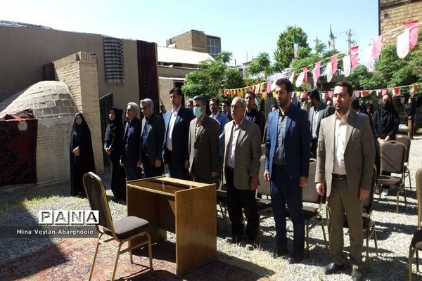افتتاحیه نمایشگاه دستاوردهای دانش آموزان شهرستان پیشوا