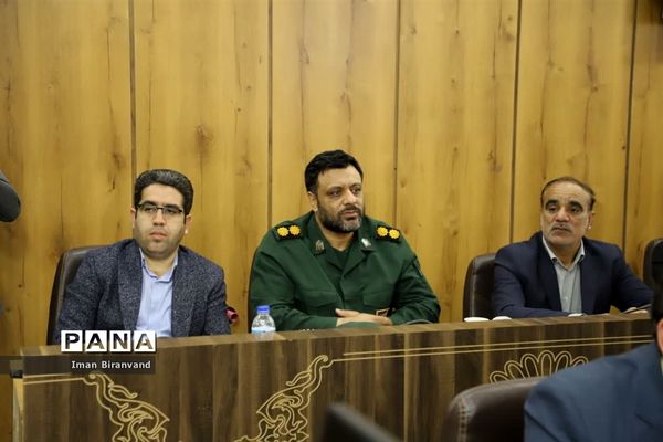 جلسه ستاد کنگره ملی ۶۵۴۴ شهید استان لرستان