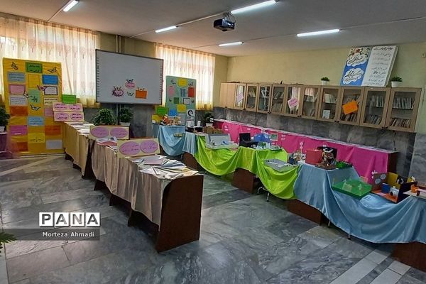 نمایشگاه هفته مشاغل و انتخاب رشته تحصیلی دانش‌آموزان متوسطه دوم مدارس ناحیه یک ری